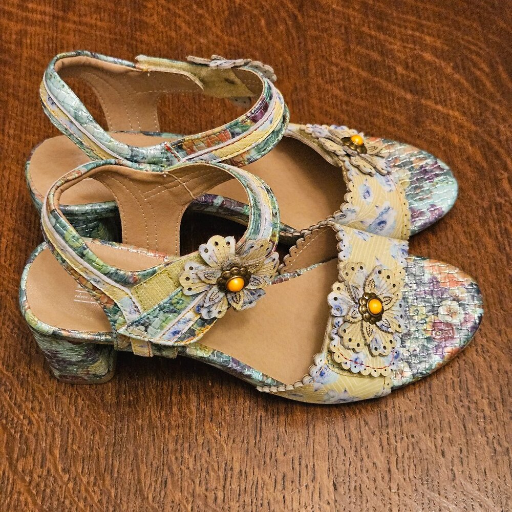 Artiste Women's Multicolor Floral Embellished Sandals - Picture 2 of 5